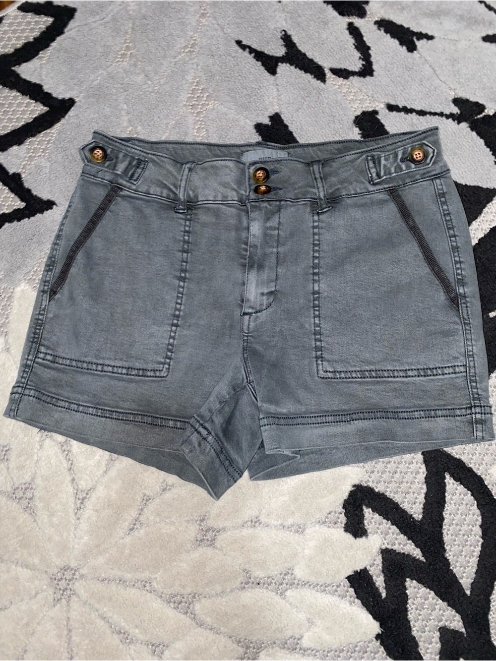BKE Women's Slate Gray Shorts Size 26 BUCKLE